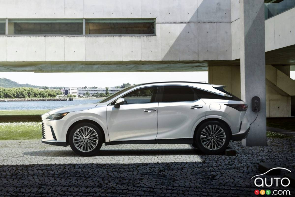 Lexus RX 450h 2023